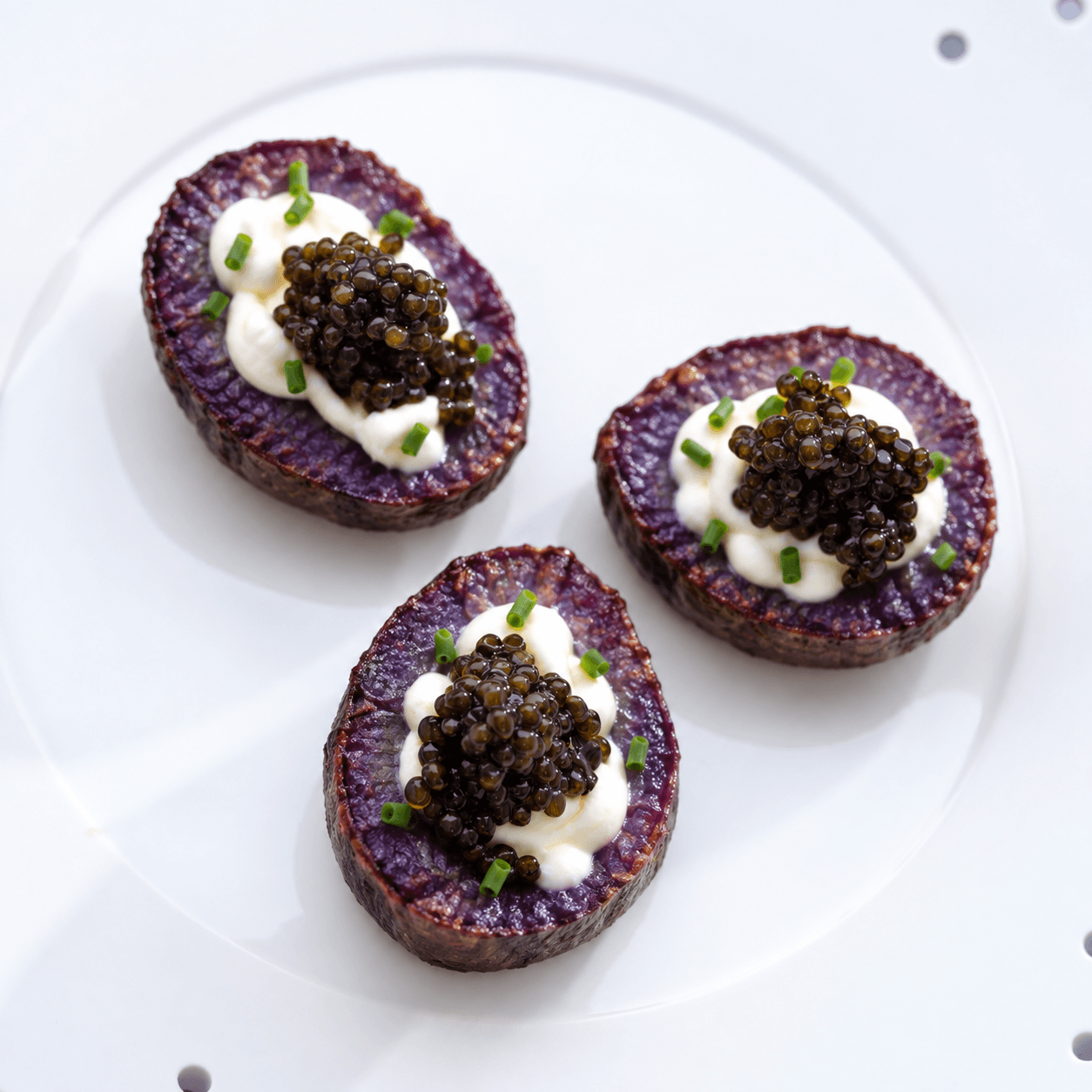 Halloween-Fingerfood mit Kaviar: 5 elegante Rezeptideen