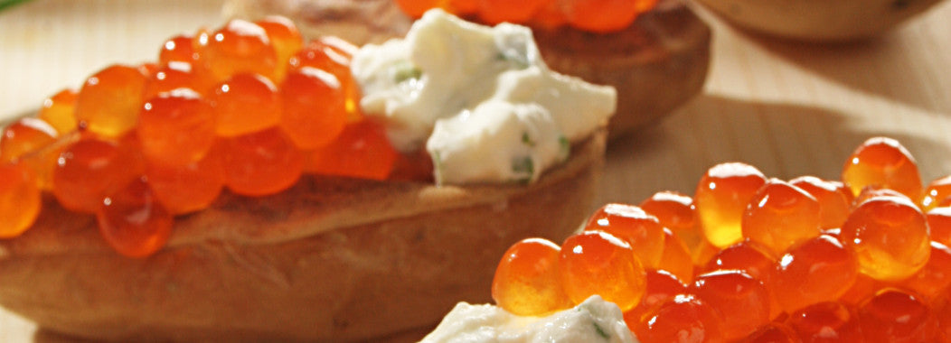 Запечёный картофель с красной икрой